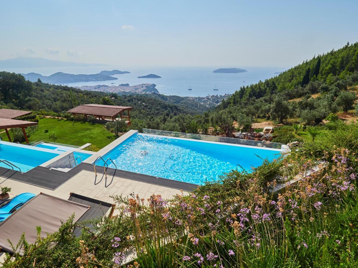 Sky Sea Resort & Villas 메갈리 아모스 외부 사진