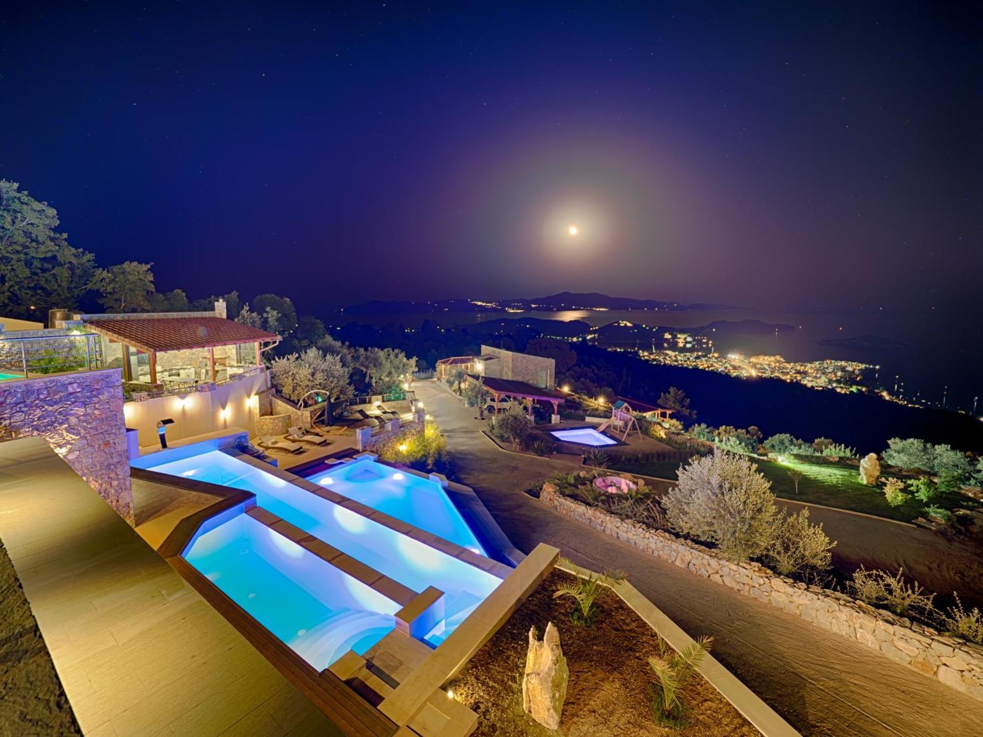 Sky Sea Resort & Villas 메갈리 아모스 외부 사진