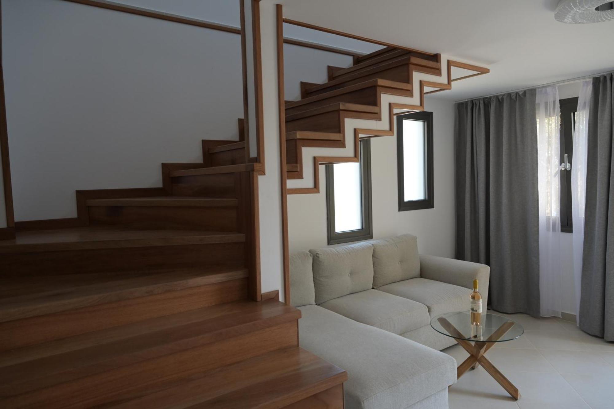 Sky Sea Resort & Villas 메갈리 아모스 외부 사진