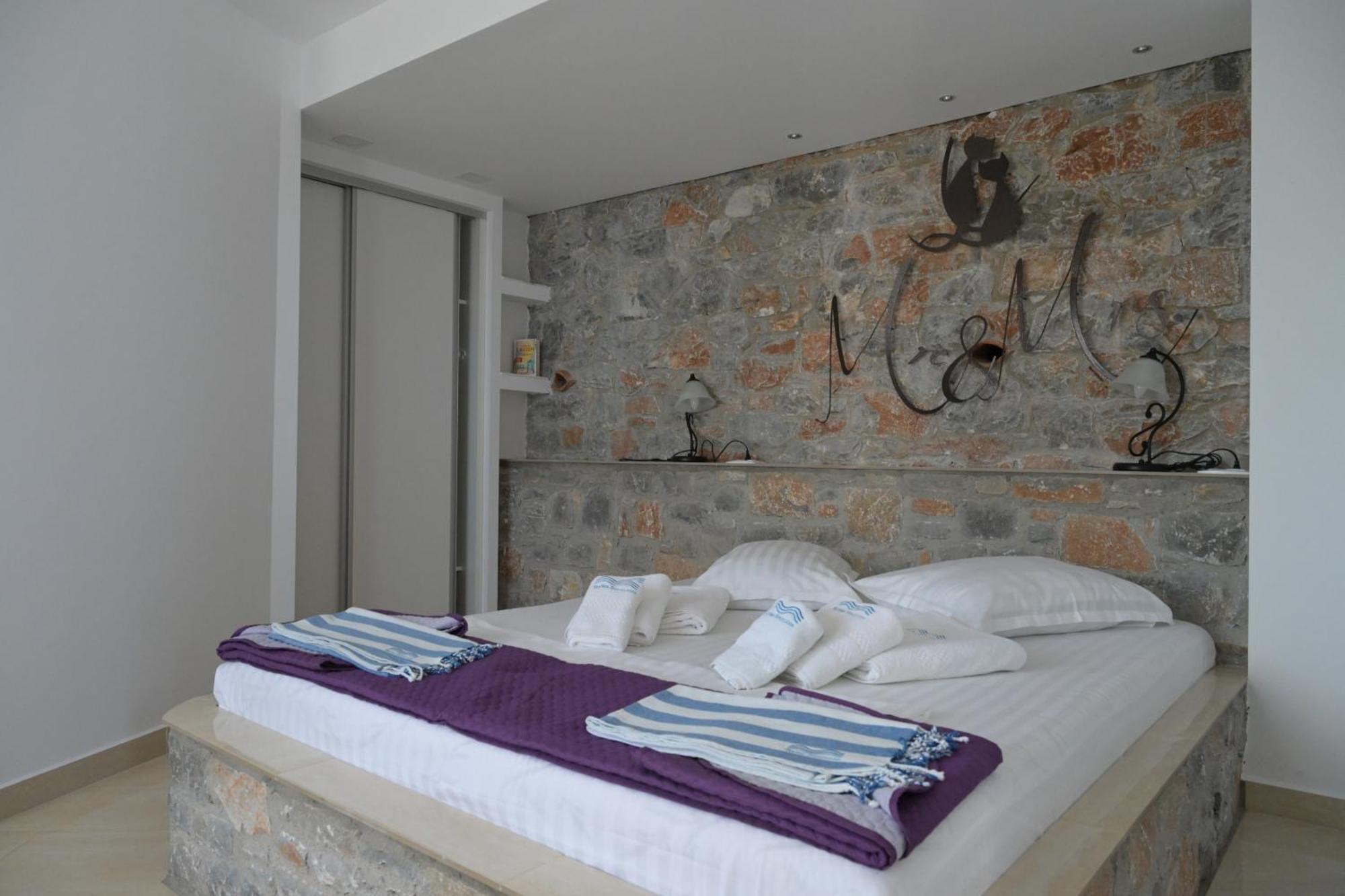 Sky Sea Resort & Villas 메갈리 아모스 외부 사진