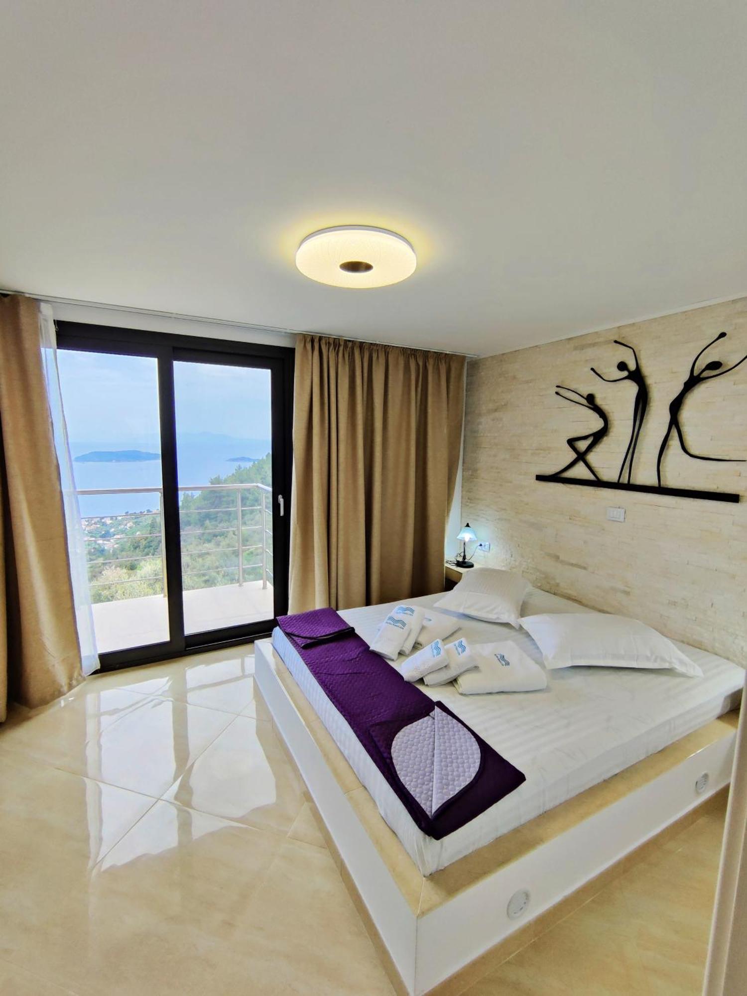 Sky Sea Resort & Villas 메갈리 아모스 외부 사진