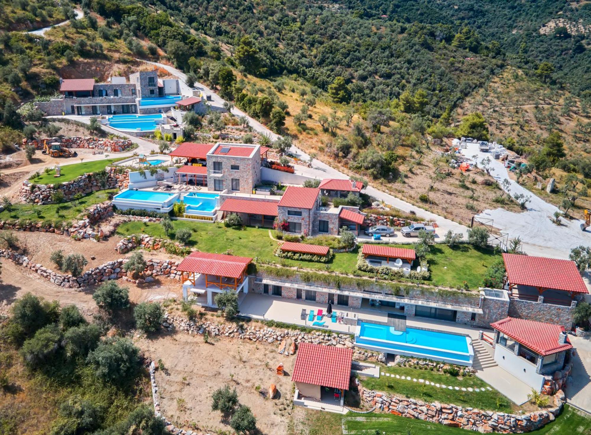 Sky Sea Resort & Villas 메갈리 아모스 외부 사진